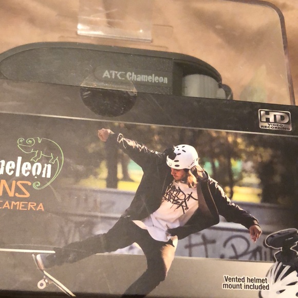 Oregon Scientific Chameleon Dual Lens Action Video Camera-new in box - Picture 2 of 5
